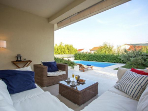 Beautiful villa 100m from the sea